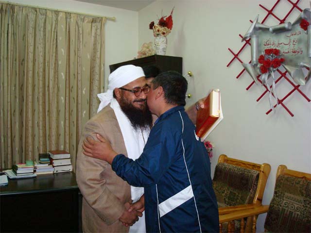 اشهار المسلمون الجدد اسلامهم